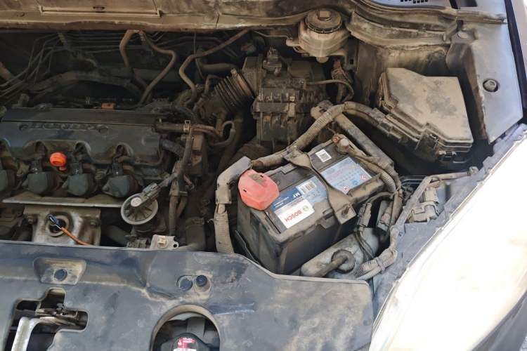 Used Honda CR-V 2010 2.0L automatic two-wheel drive urban version Engine Bay Left