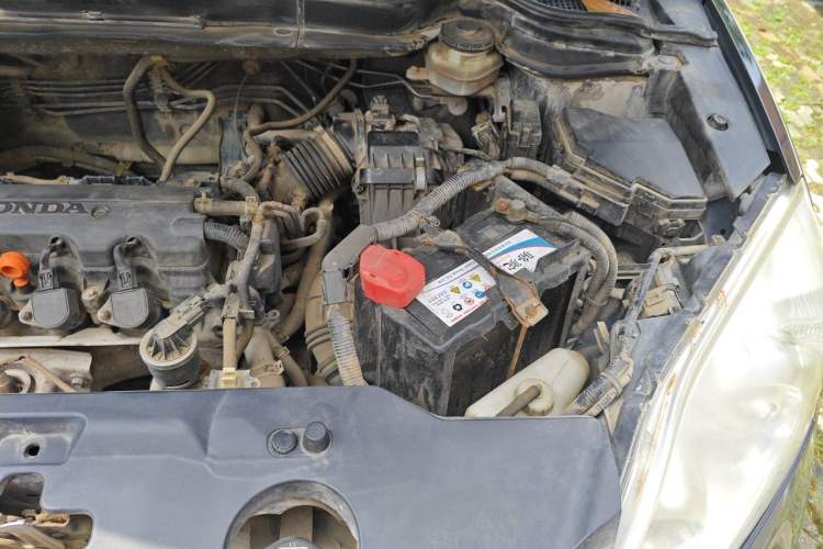 Used Honda CR-V 2010 2.0L Automatic Four-Wheel Drive Classic Edition Engine Bay Left