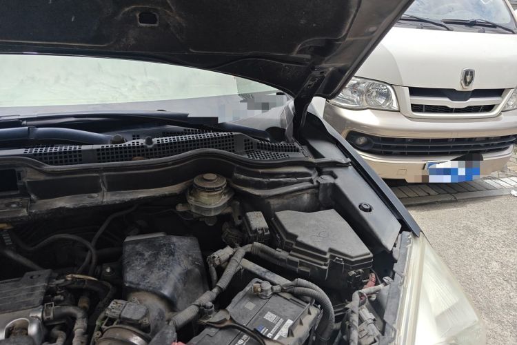 Used Honda CR-V 2010 2.4L automatic four-wheel drive luxury version Engine Bay Left