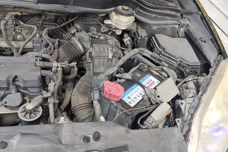 Used Honda CR-V 2010 2.0L Automatic Four-Wheel Drive Classic Edition Engine Bay Left