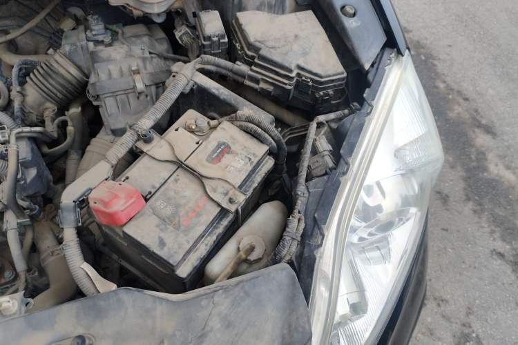 Used Honda CR-V 2010 2.0L Automatic Four-Wheel Drive Classic Edition Engine Bay Left