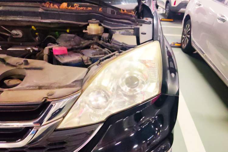 Used Honda CR-V 2010 2.4L automatic four-wheel drive luxury version Engine Bay Left