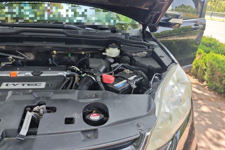 Used Honda CR-V 2010 2.4L automatic four-wheel drive luxury version Engine Bay Left