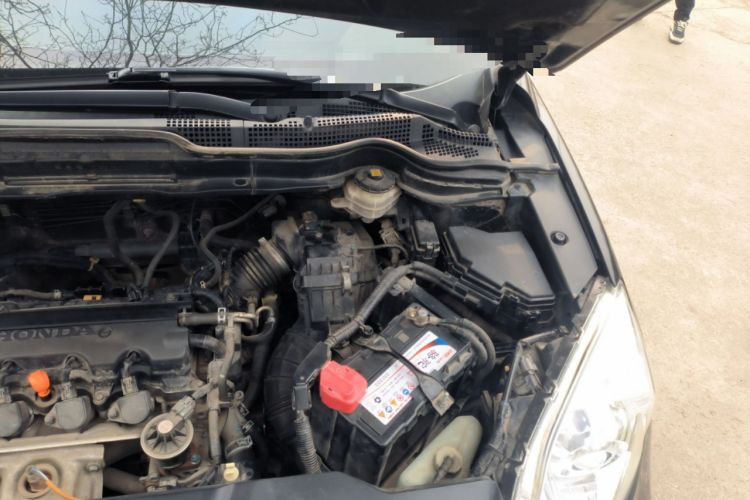 Used Honda CR-V 2010 2.0L Automatic Four-Wheel Drive Classic Edition Engine Bay Left