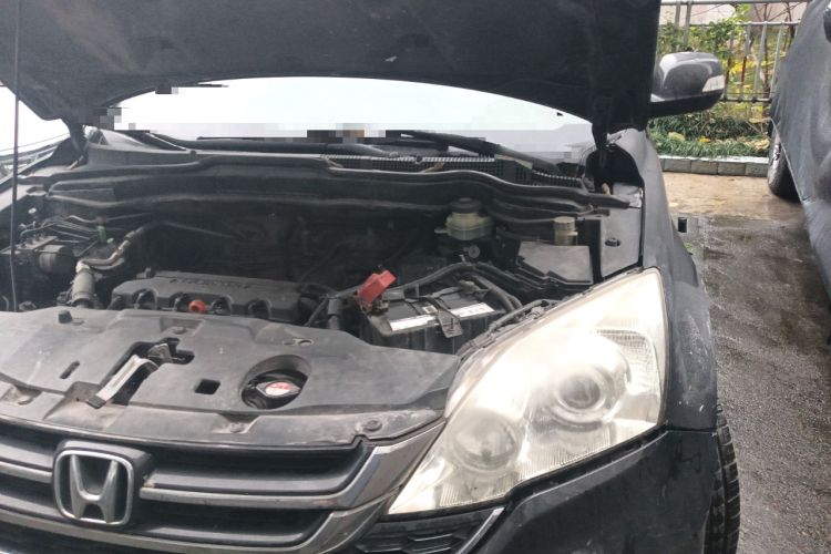 Used Honda CR-V 2010 2.0L manual two-wheel drive urban version Engine Bay Left