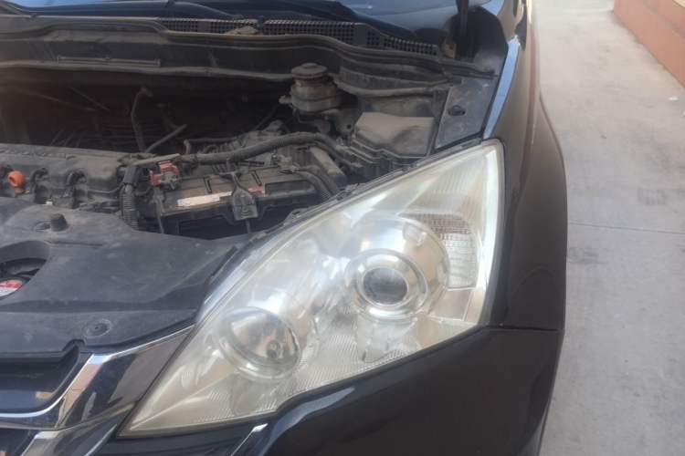 Used Honda CR-V 2010 2.0L automatic two-wheel drive urban version Engine Bay Left