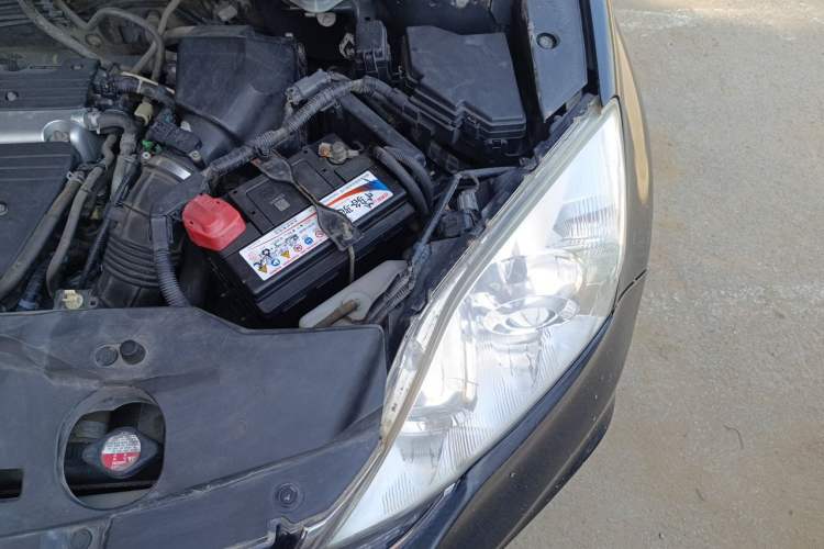 Used Honda CR-V 2010 2.4L Automatic Four-Wheel Drive Prestige Navigation Edition Engine Bay Left