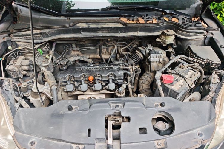 Used Honda CR-V 2010 2.0L automatic two-wheel drive urban version Engine Bay