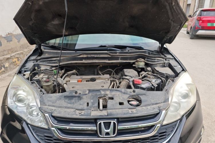 Used Honda CR-V 2010 2.4L automatic four-wheel drive luxury version Engine Bay