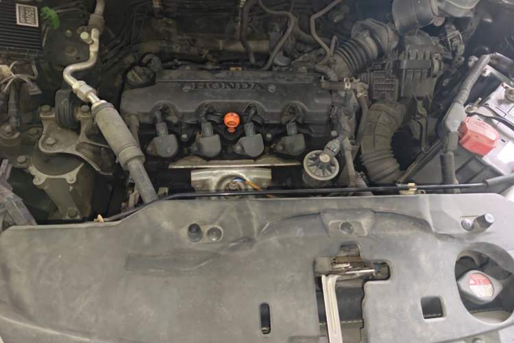 Used Honda CR-V 2010 2.0L automatic two-wheel drive urban version Engine Bay