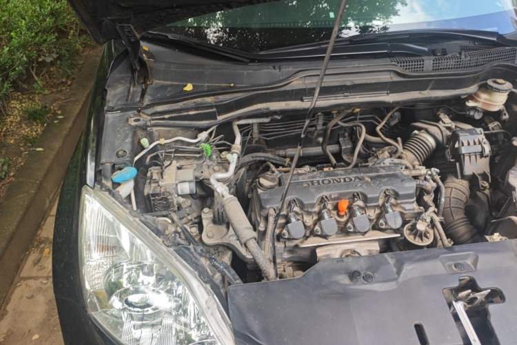 Used Honda CR-V 2010 2.0L Automatic Four-Wheel Drive Classic Edition Engine Bay Right