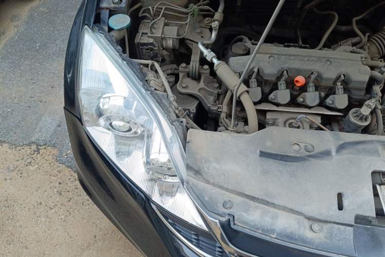 Used Honda CR-V 2010 2.0L Automatic Four-Wheel Drive Classic Edition Engine Bay Right