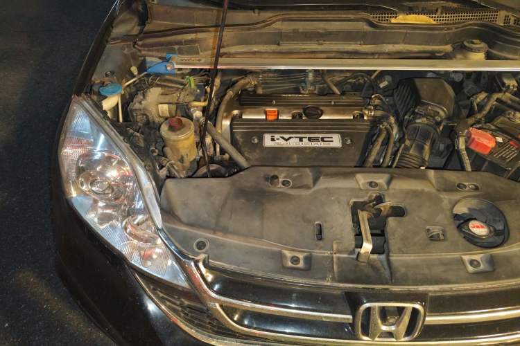 Used Honda CR-V 2010 2.4L automatic four-wheel drive luxury version Engine Bay Right