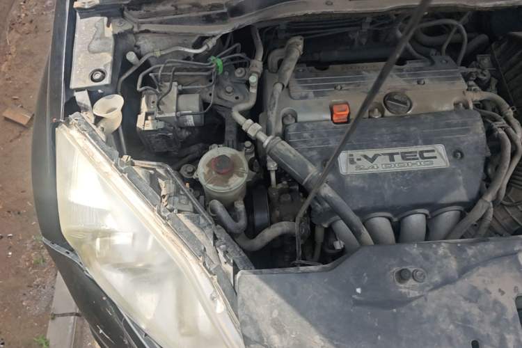 Used Honda CR-V 2010 2.4L automatic four-wheel drive luxury version Engine Bay Right