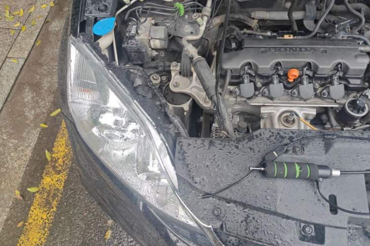 Used Honda CR-V 2010 2.0L automatic two-wheel drive urban version Engine Bay Right