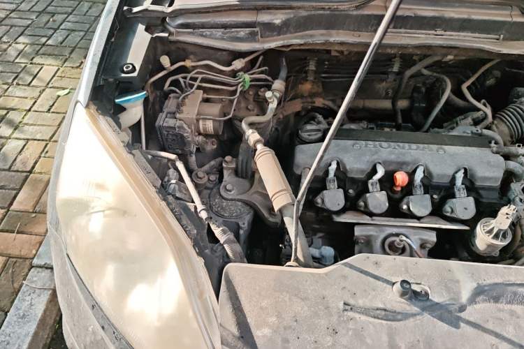 Used Honda CR-V 2010 2.0L automatic two-wheel drive urban version Engine Bay Right