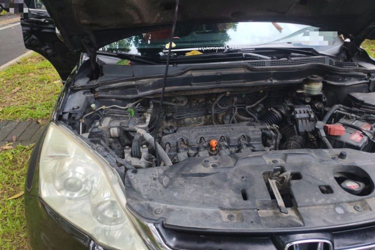 Used Honda CR-V 2010 2.0L automatic two-wheel drive urban version Engine Bay Right
