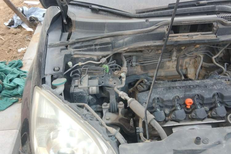 Used Honda CR-V 2010 2.0L Automatic Four-Wheel Drive Classic Edition Engine Bay Right
