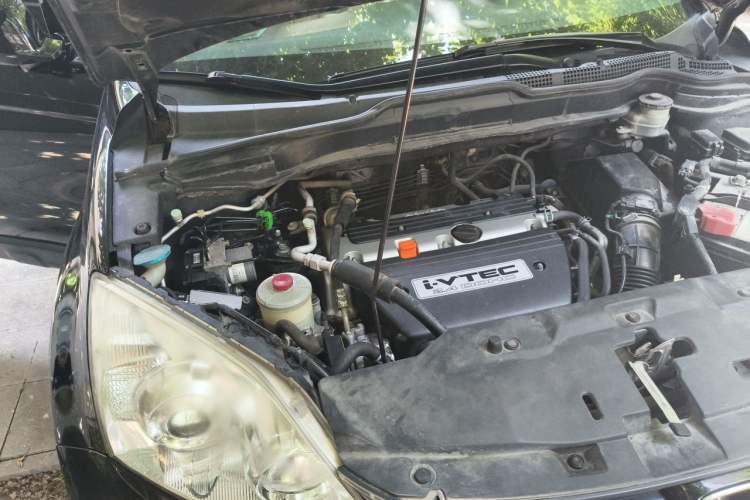 Used Honda CR-V 2010 2.4L automatic four-wheel drive luxury version Engine Bay Right