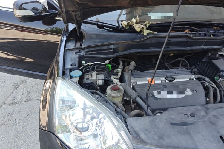 Used Honda CR-V 2010 2.4L automatic four-wheel drive luxury version Engine Bay Right