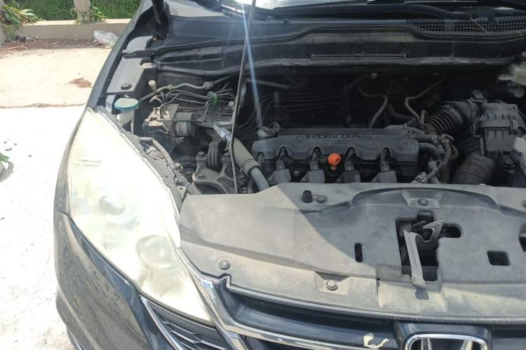 Used Honda CR-V 2010 2.0L automatic two-wheel drive urban version Engine Bay Right