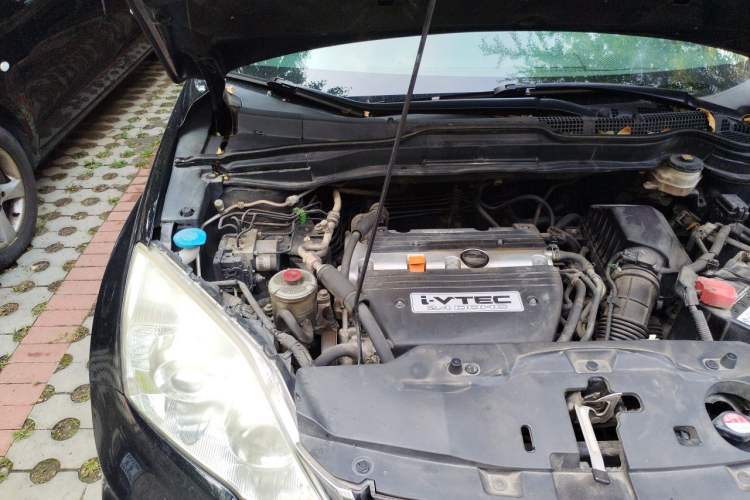 Used Honda CR-V 2010 2.4L automatic four-wheel drive luxury version Engine Bay Right