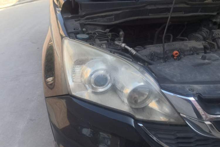 Used Honda CR-V 2010 2.0L automatic two-wheel drive urban version Engine Bay Right