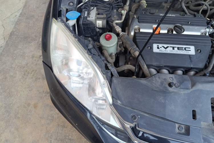 Used Honda CR-V 2010 2.4L Automatic Four-Wheel Drive Prestige Navigation Edition Engine Bay Right
