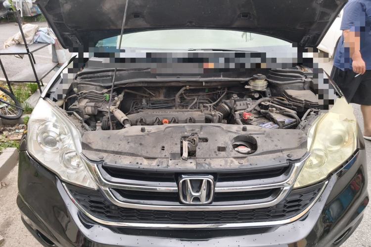 Used Honda CR-V 2010 2.0L automatic two-wheel drive urban version Engine Bay