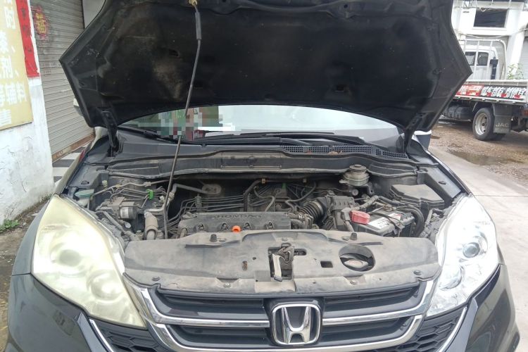 Used Honda CR-V 2010 2.0L automatic two-wheel drive urban version Engine Bay