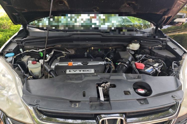 Used Honda CR-V 2010 2.4L automatic four-wheel drive luxury version Engine Bay