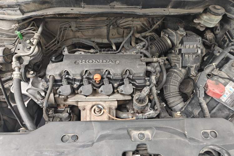 Used Honda CR-V 2010 2.0L Automatic Four-Wheel Drive Classic Edition Engine Bay