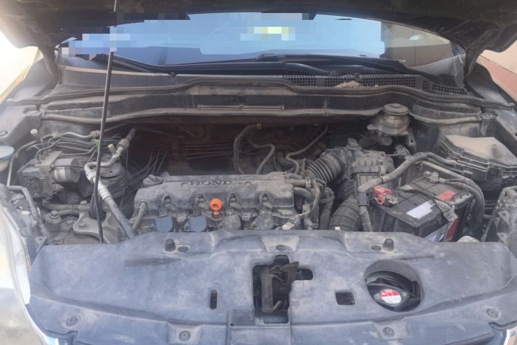 Used Honda CR-V 2010 2.0L automatic two-wheel drive urban version Engine Bay