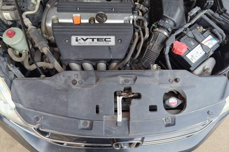 Used Honda CR-V 2010 2.4L Automatic Four-Wheel Drive Prestige Navigation Edition Engine Bay
