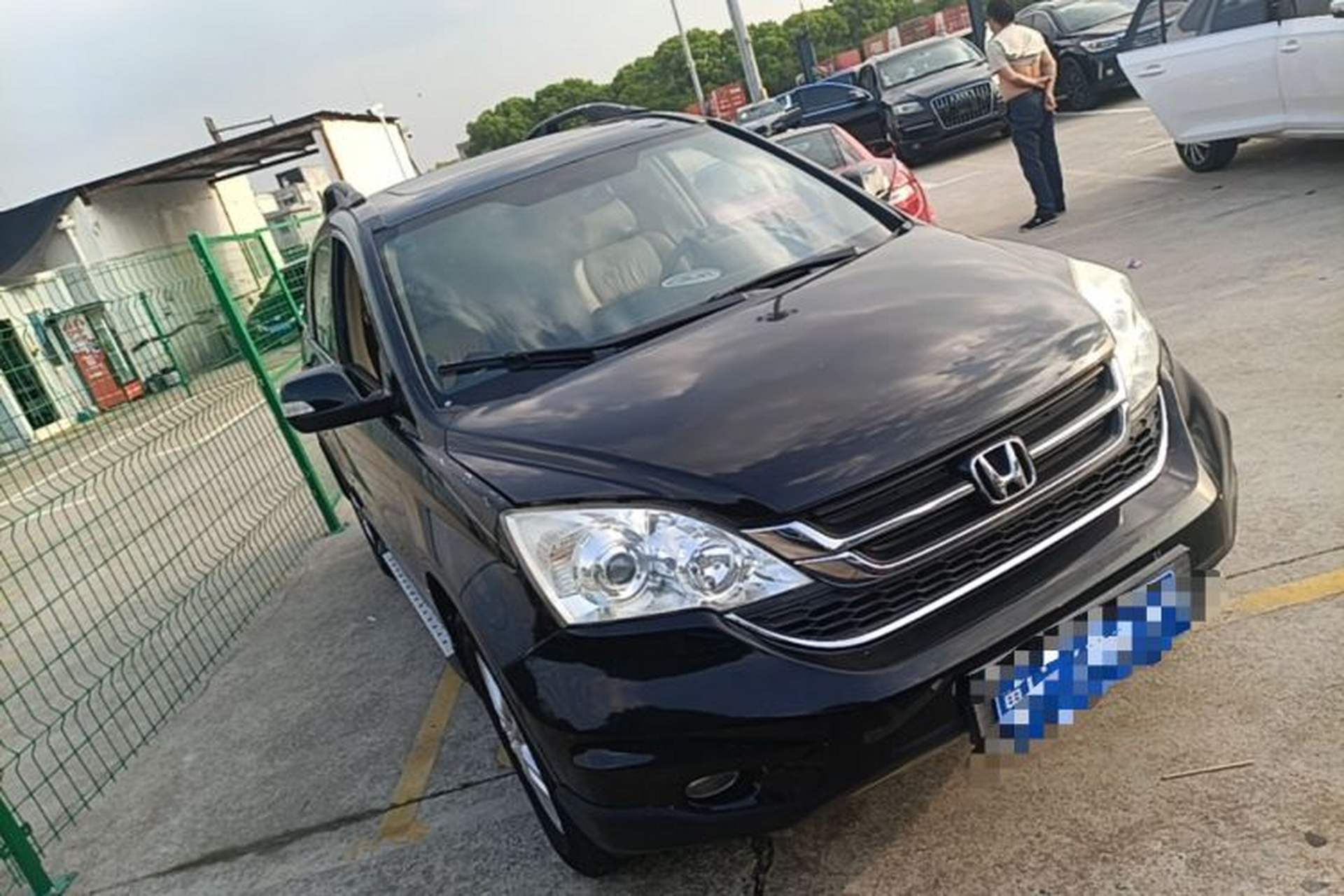 Used Honda CR-V 2010 2.4L automatic four-wheel drive luxury version Front Right 45 Deg