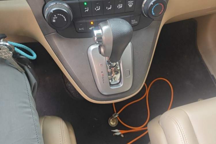 Used Honda CR-V 2010 2.0L Automatic Four-Wheel Drive Classic Edition Gear Lever