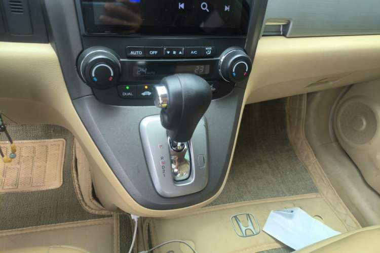 Used Honda CR-V 2010 2.4L Automatic Four-Wheel Drive Prestige Edition Gear Lever