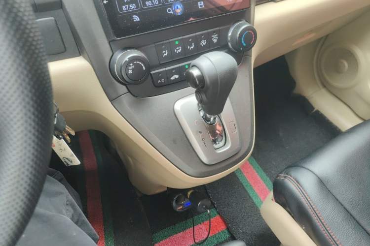 Used Honda CR-V 2010 2.0L automatic two-wheel drive urban version Gear Lever