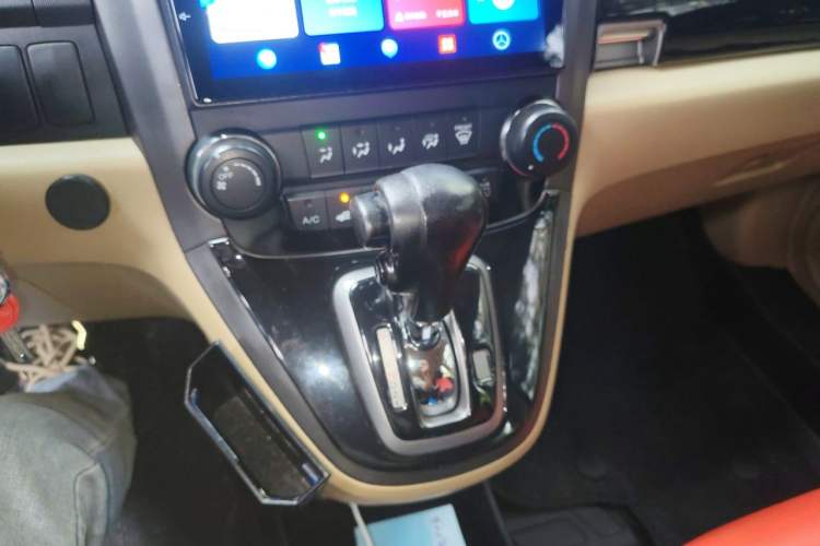 Used Honda CR-V 2010 2.0L automatic two-wheel drive urban version Gear Lever