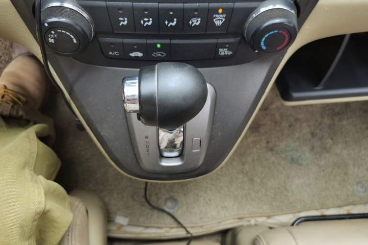 Used Honda CR-V 2010 2.0L Automatic Four-Wheel Drive Classic Edition Gear Lever