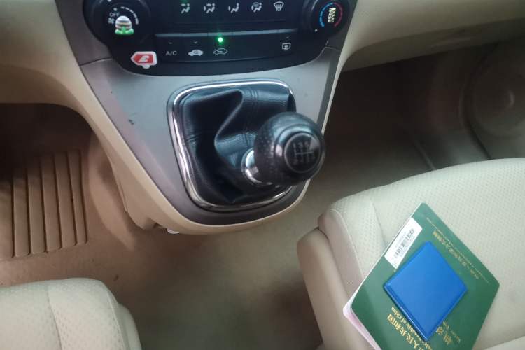 Used Honda CR-V 2010 2.0L manual two-wheel drive urban version Gear Lever