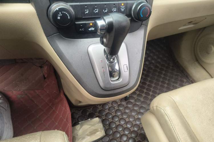 Used Honda CR-V 2010 2.0L Automatic Four-Wheel Drive Classic Edition Gear Lever