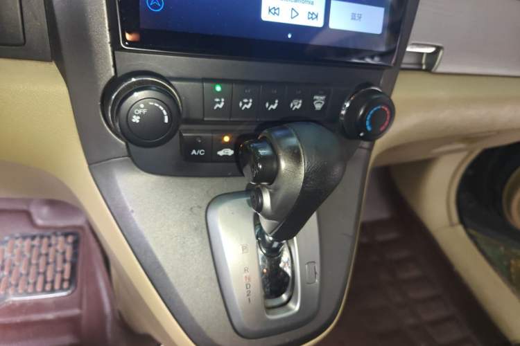 Used Honda CR-V 2010 2.0L automatic two-wheel drive urban version Gear Lever