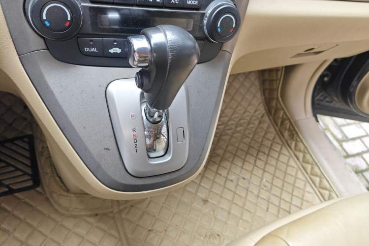 Used Honda CR-V 2010 2.4L Automatic Four-Wheel Drive Prestige Edition Gear Lever