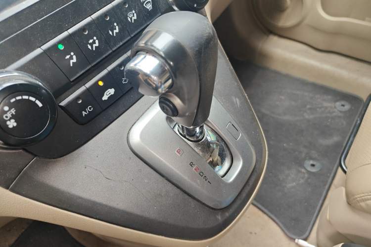 Used Honda CR-V 2010 2.0L Automatic Four-Wheel Drive Classic Edition Gear Lever