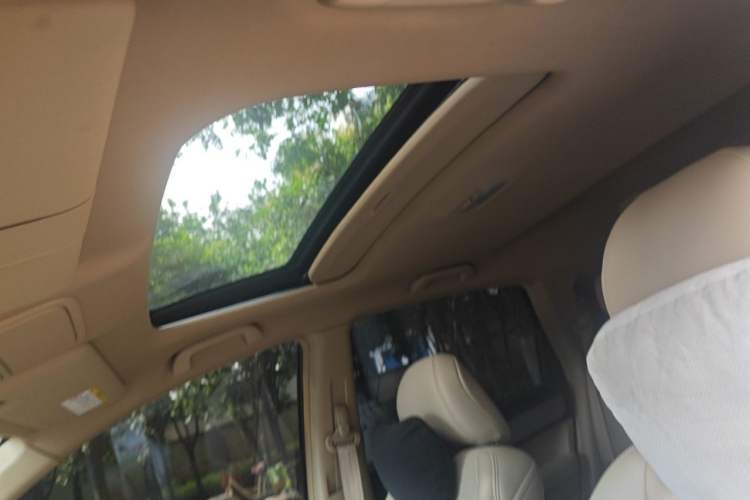 Used Honda CR-V 2010 2.0L Automatic Four-Wheel Drive Classic Edition Headliner