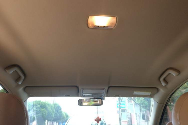Used Honda CR-V 2010 2.0L manual two-wheel drive urban version Headliner