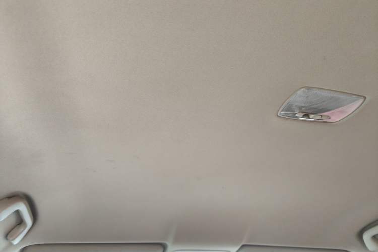 Used Honda CR-V 2010 2.0L automatic two-wheel drive urban version Headliner