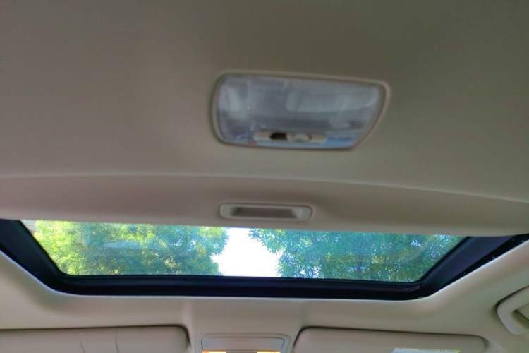 Used Honda CR-V 2010 2.4L automatic four-wheel drive luxury version Headliner