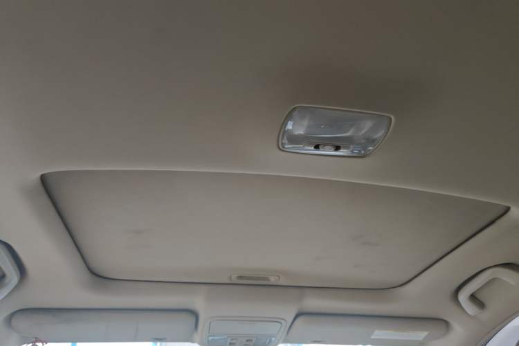 Used Honda CR-V 2010 2.4L automatic four-wheel drive luxury version Headliner